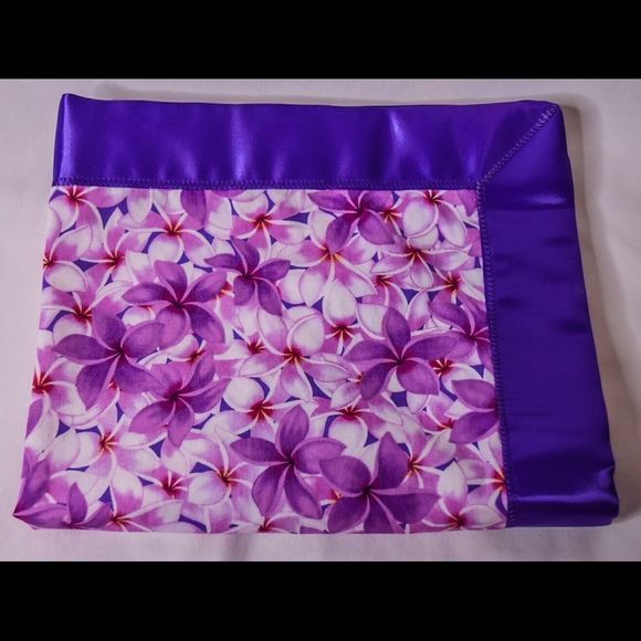 Handmade Aloha print cuddle blanket w/Mickey Mouse Embroidery - Picture 5 of 6